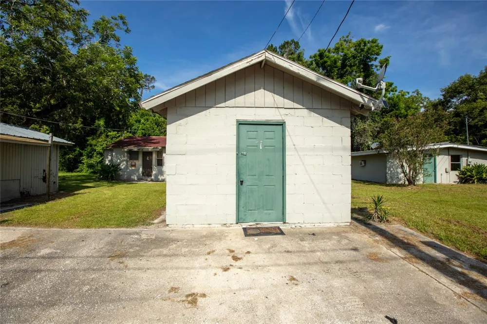 14962 NE US HIGHWAY 301 Waldo, FL 32694