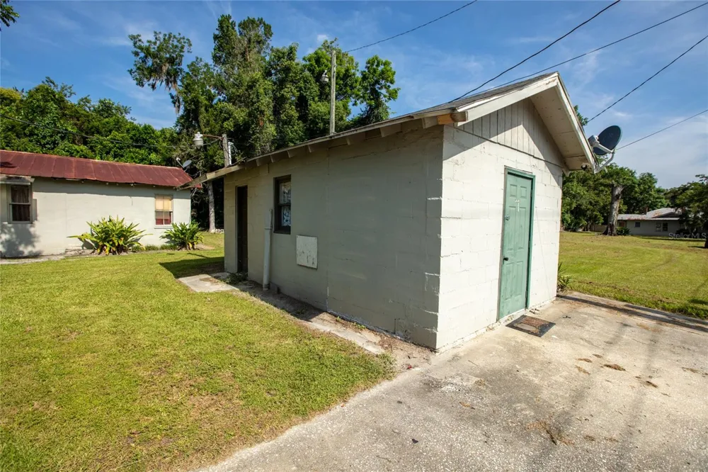 14962 NE US HIGHWAY 301 Waldo, FL 32694