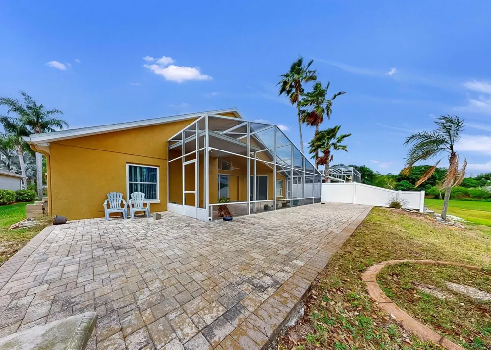 220 ROSANA DRIVE Brandon, FL 33511