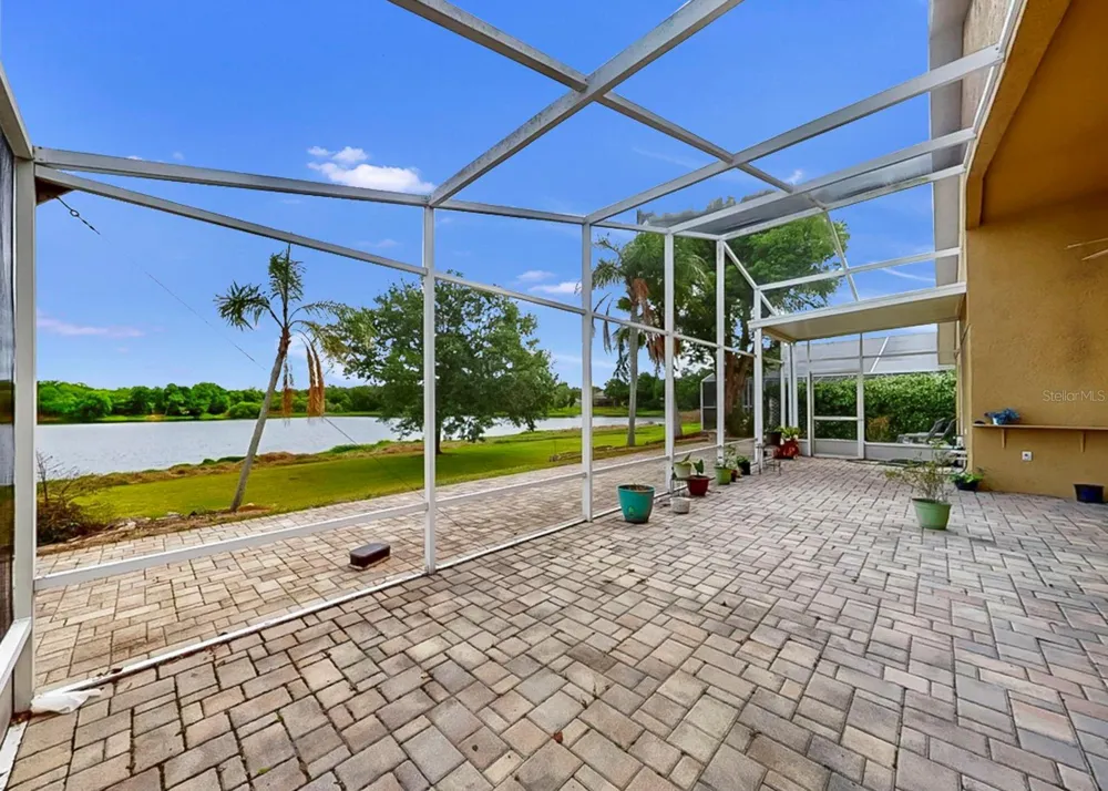 220 ROSANA DRIVE Brandon, FL 33511
