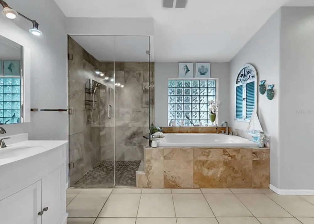 220 ROSANA DRIVE Brandon, FL 33511