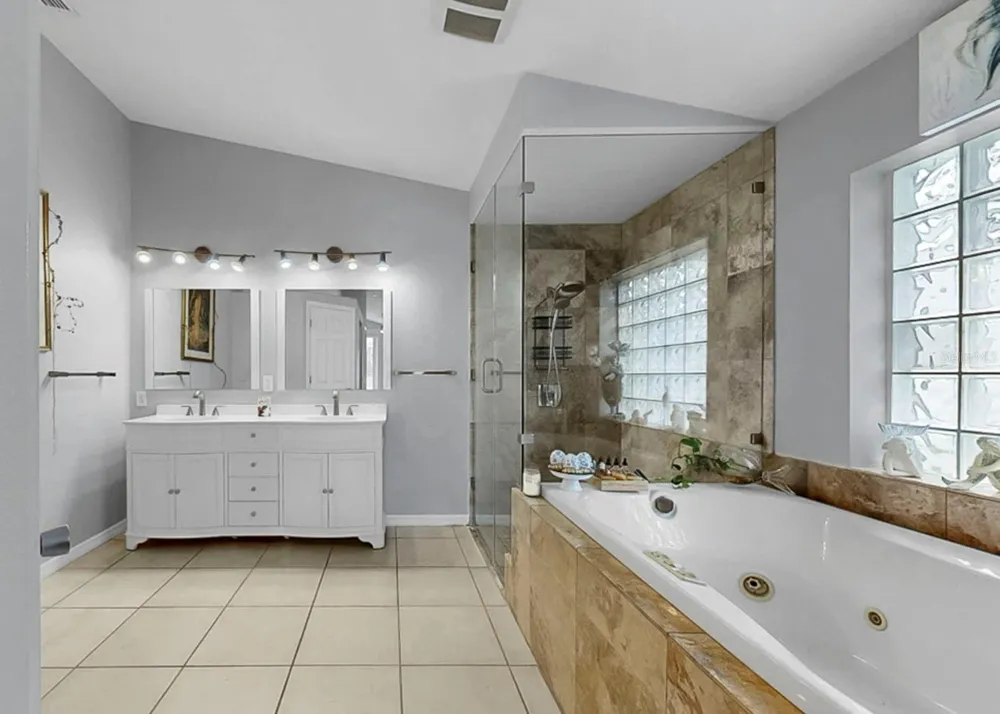 220 ROSANA DRIVE Brandon, FL 33511