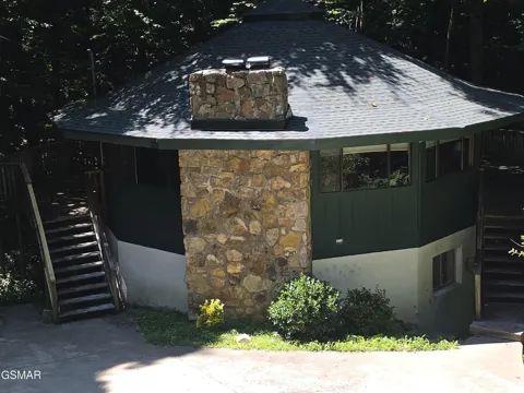 1321 N Baden Drive