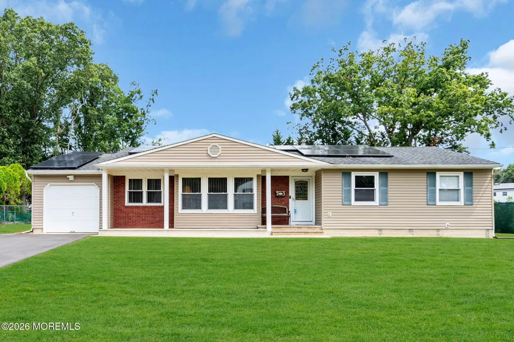 73 Newbury Road Howell, NJ 07731