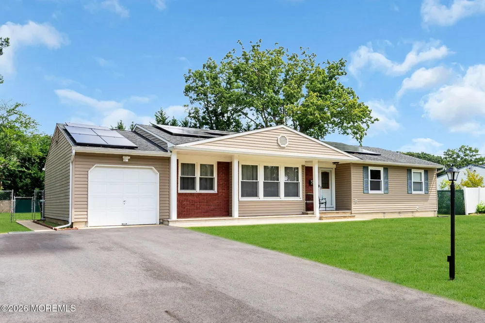 73 Newbury Road Howell, NJ 07731