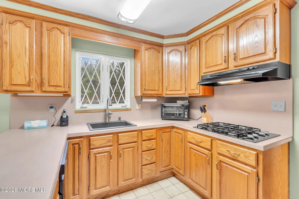 73 Newbury Road Howell, NJ 07731