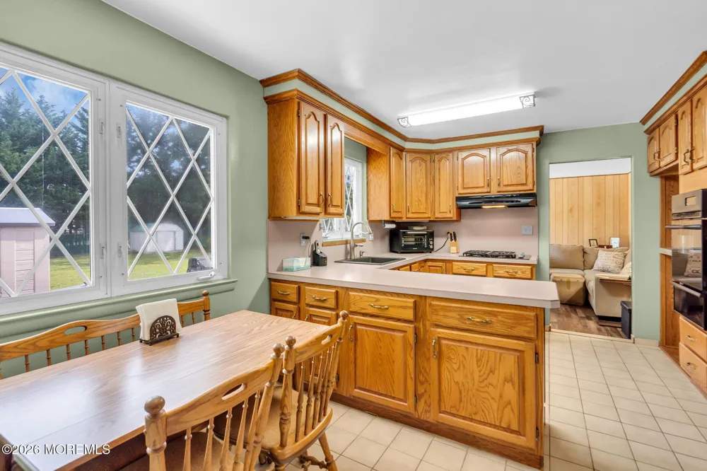 73 Newbury Road Howell, NJ 07731