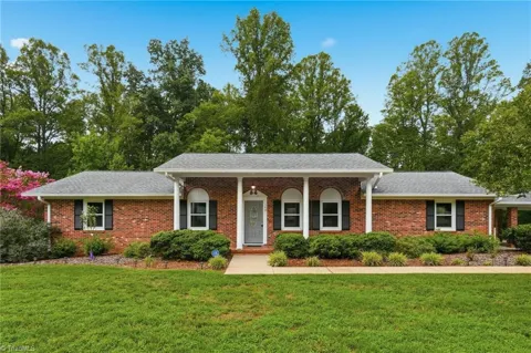 140 Clifton Drive