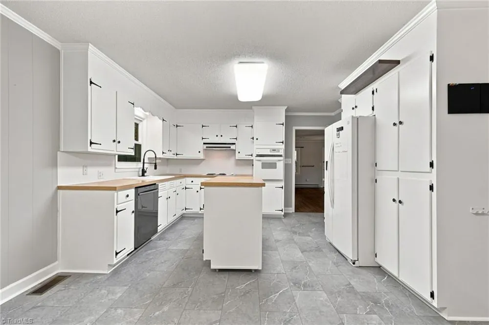 140 Clifton Drive Reidsville, NC 27320