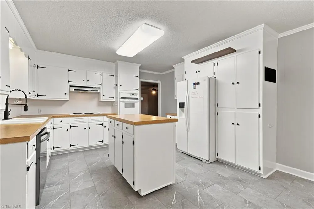 140 Clifton Drive Reidsville, NC 27320