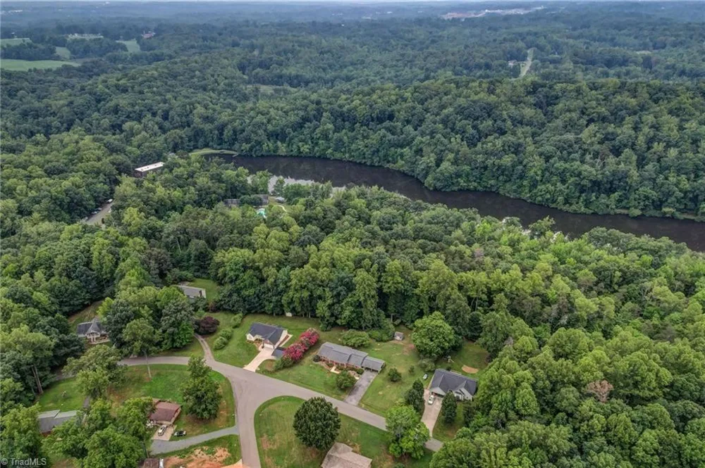 140 Clifton Drive Reidsville, NC 27320