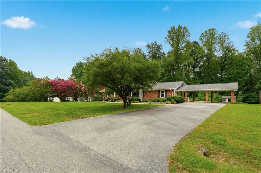 140 Clifton Drive Reidsville, NC 27320