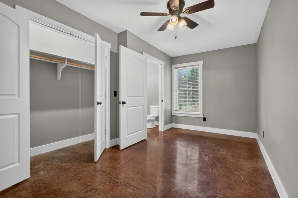 259 Jim Warren Rd McMinnville, TN 37110