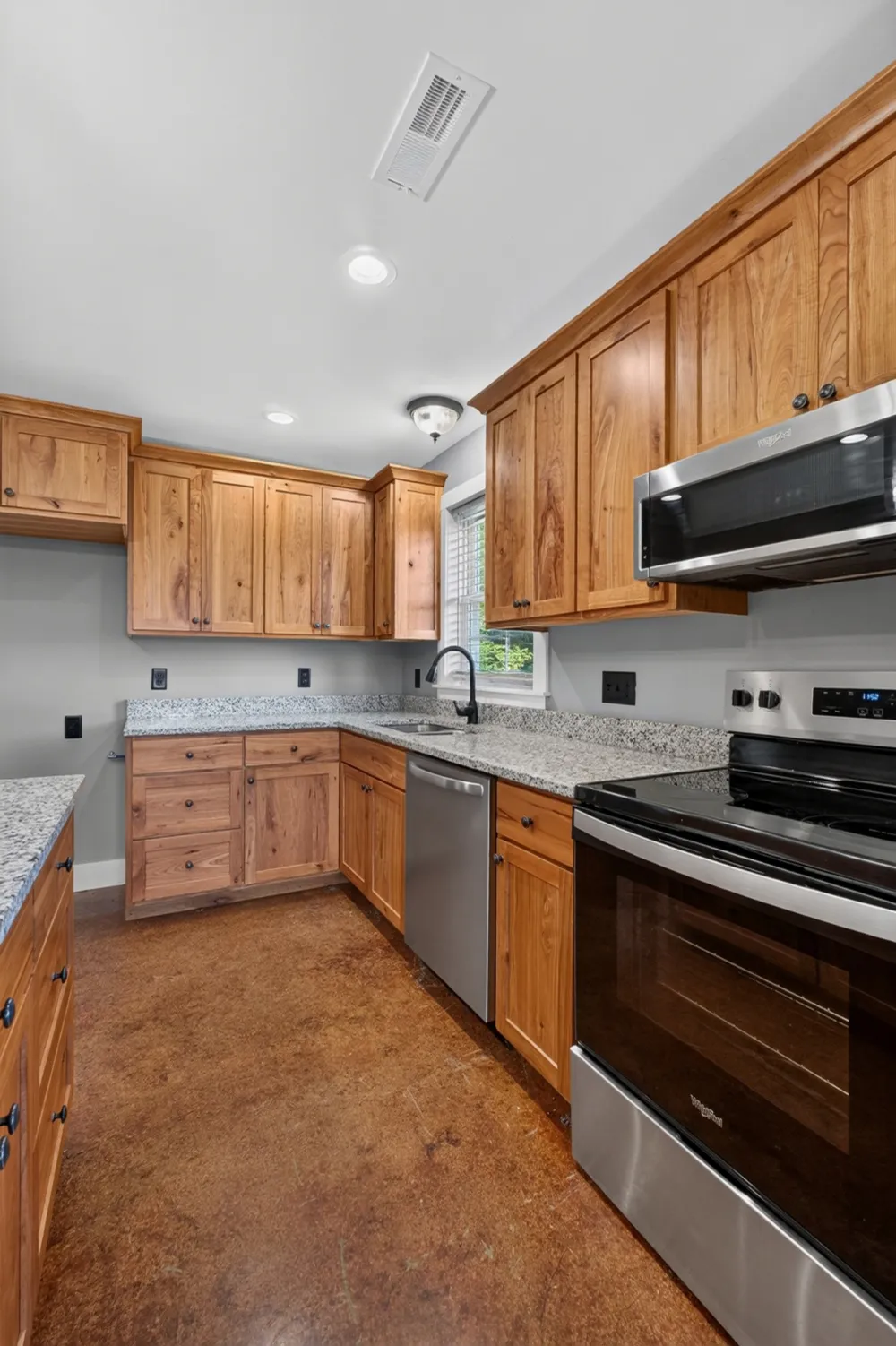 259 Jim Warren Rd McMinnville, TN 37110