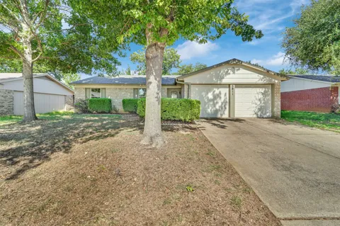 5811 Woodsetter Lane