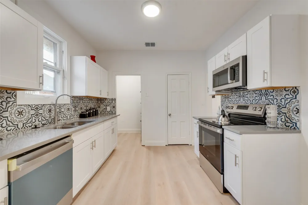 1205 W Arlington Avenue Fort Worth, TX 76110