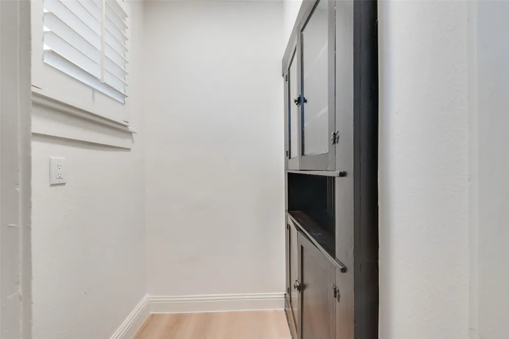 1205 W Arlington Avenue Fort Worth, TX 76110