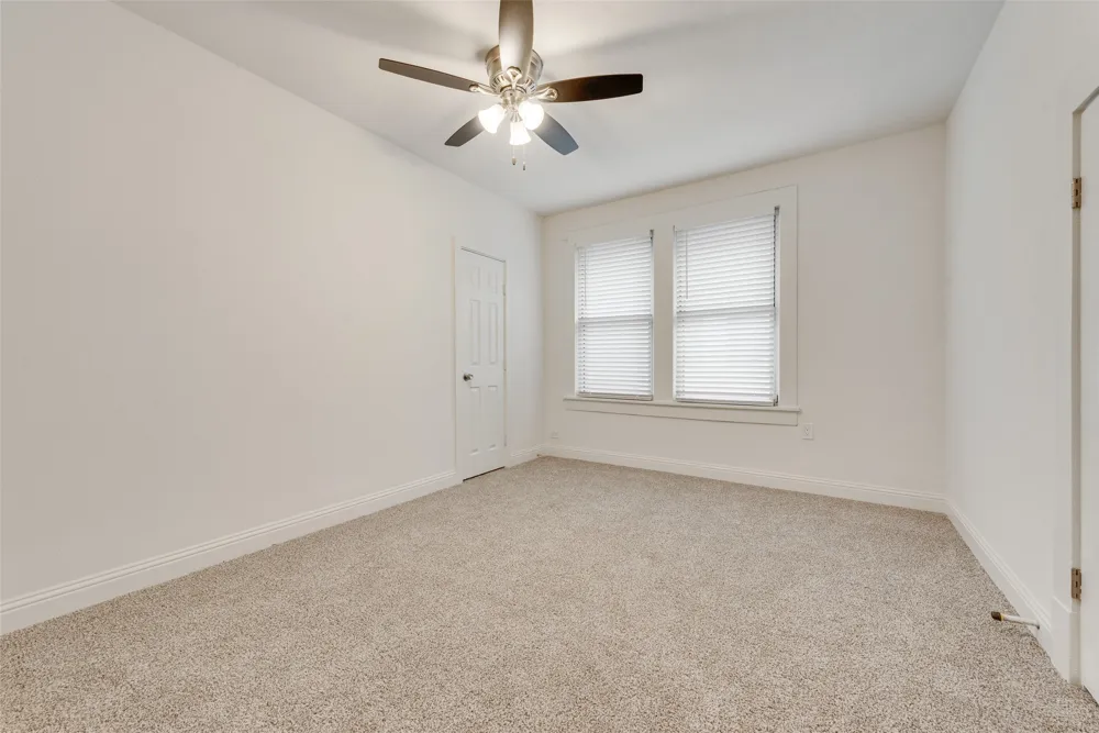 1205 W Arlington Avenue Fort Worth, TX 76110