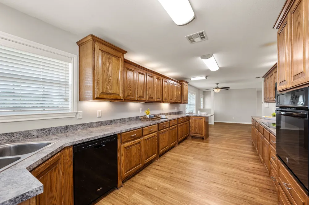 9888 NW County Road 2221 Barry, TX 75102
