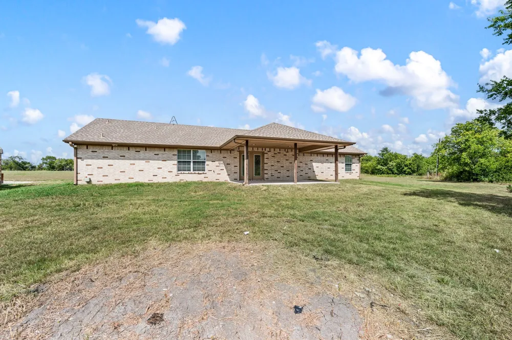 9888 NW County Road 2221 Barry, TX 75102