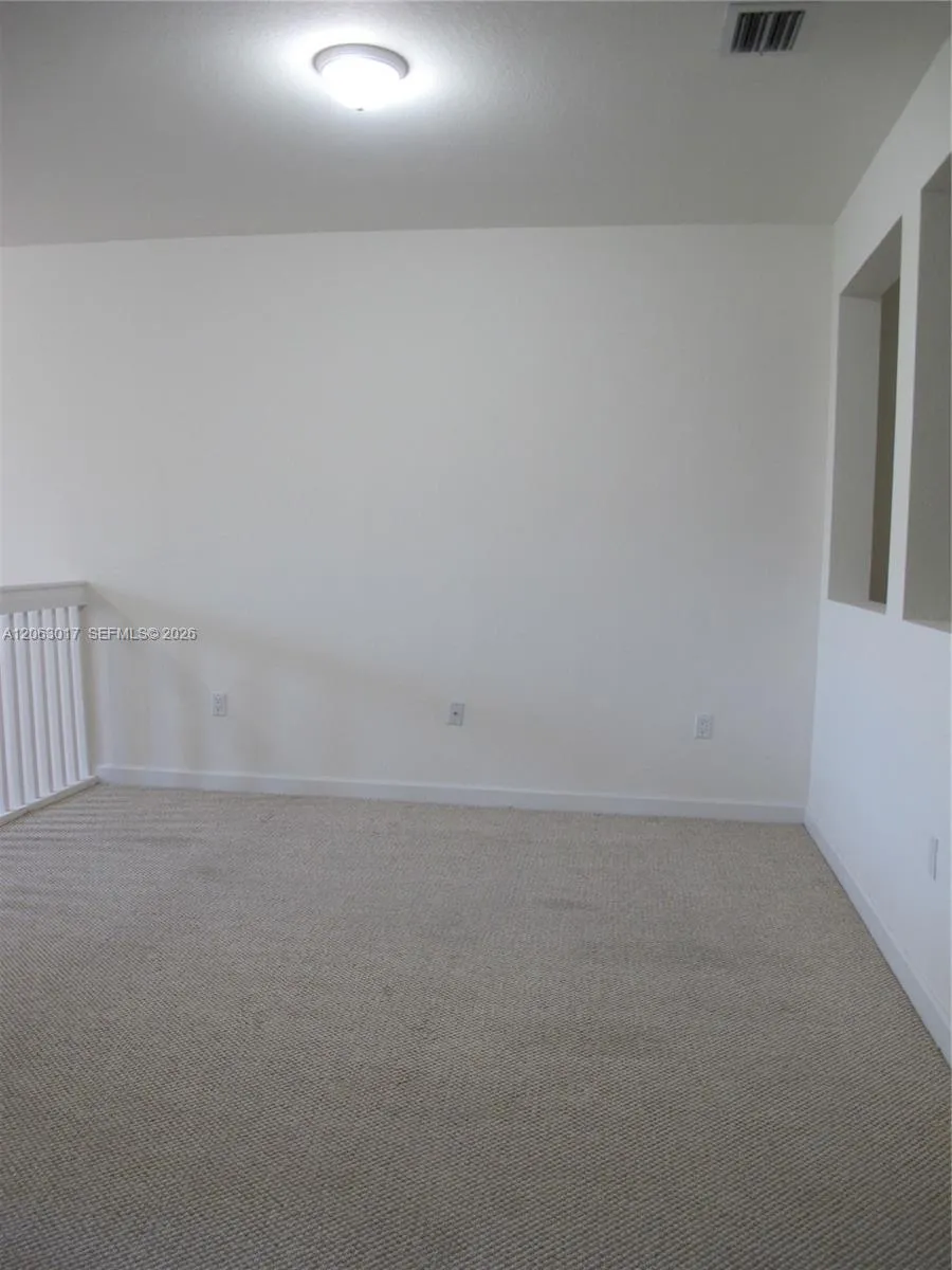 10716 NW 76th Ln Doral, FL 33178