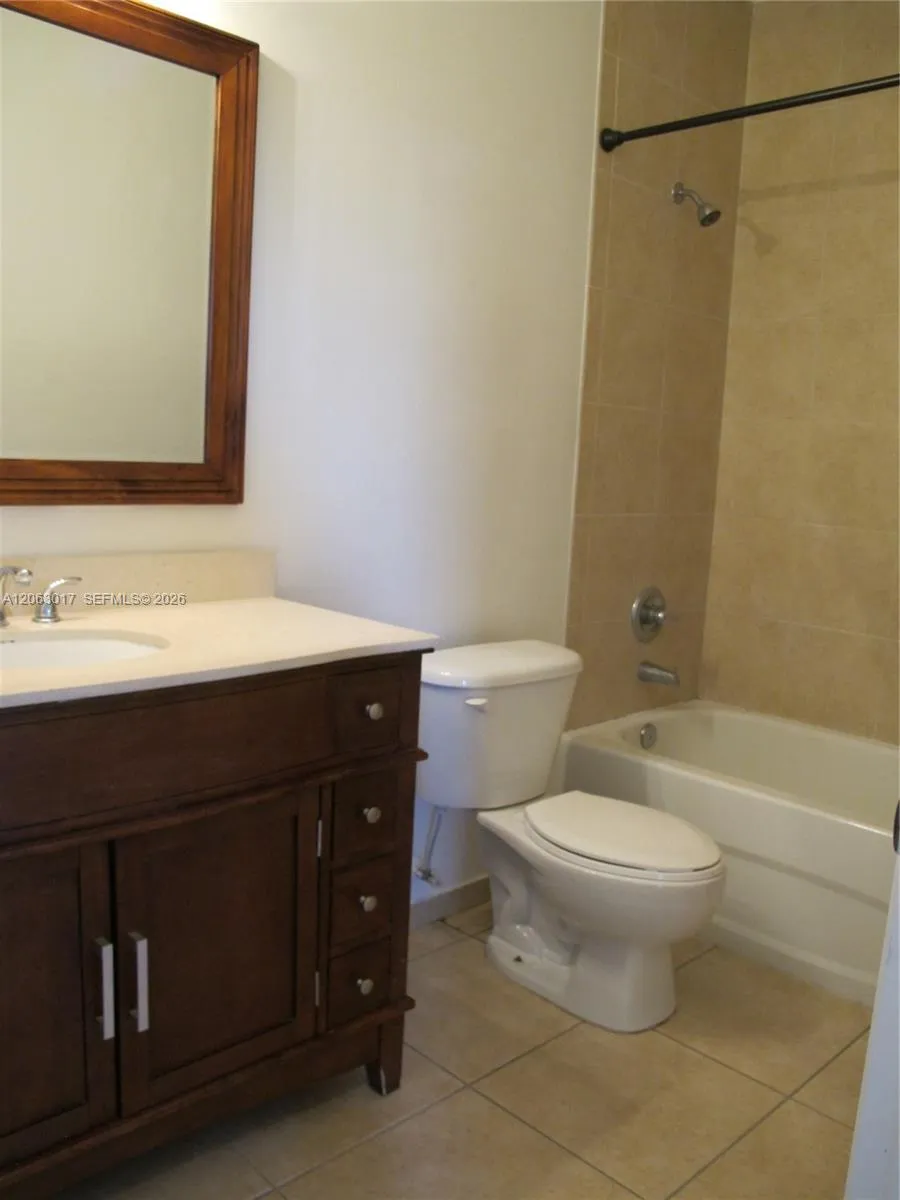 10716 NW 76th Ln Doral, FL 33178