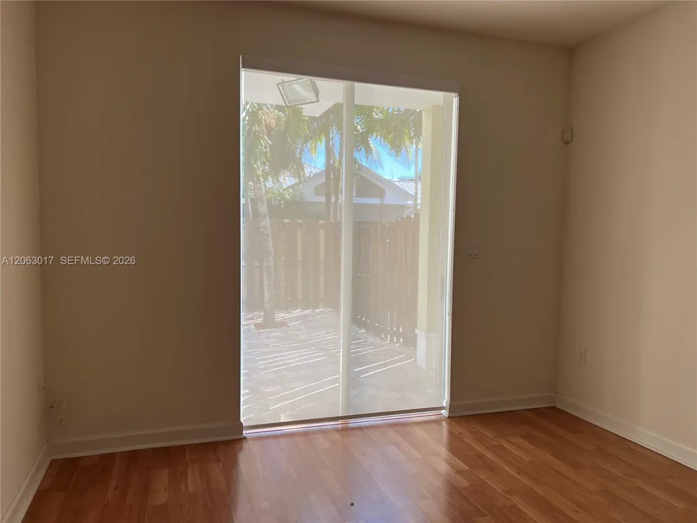 10716 NW 76th Ln Doral, FL 33178