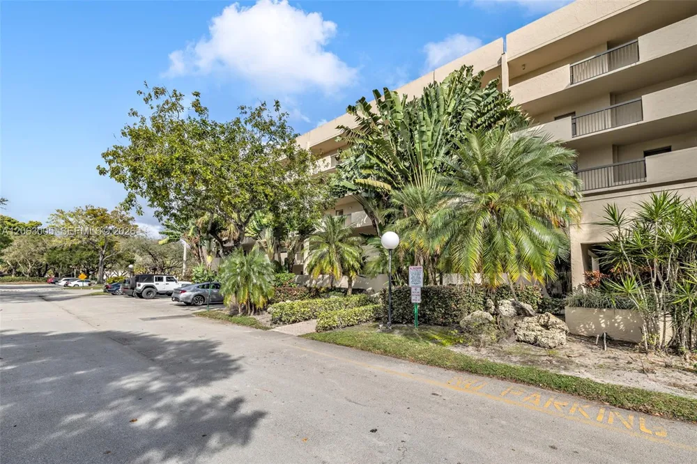 2900 NW 42nd Ave #A402 Coconut Creek, FL 33066