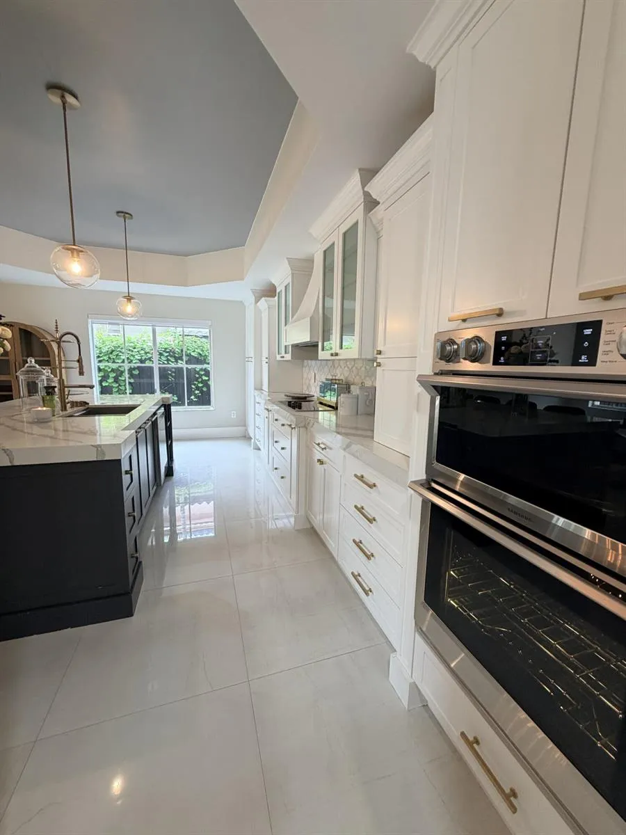 7952 NW 161ST TERRACE Miami Lakes, FL 33016