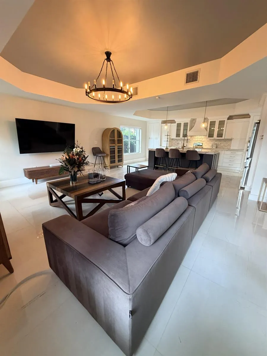 7952 NW 161ST TERRACE Miami Lakes, FL 33016