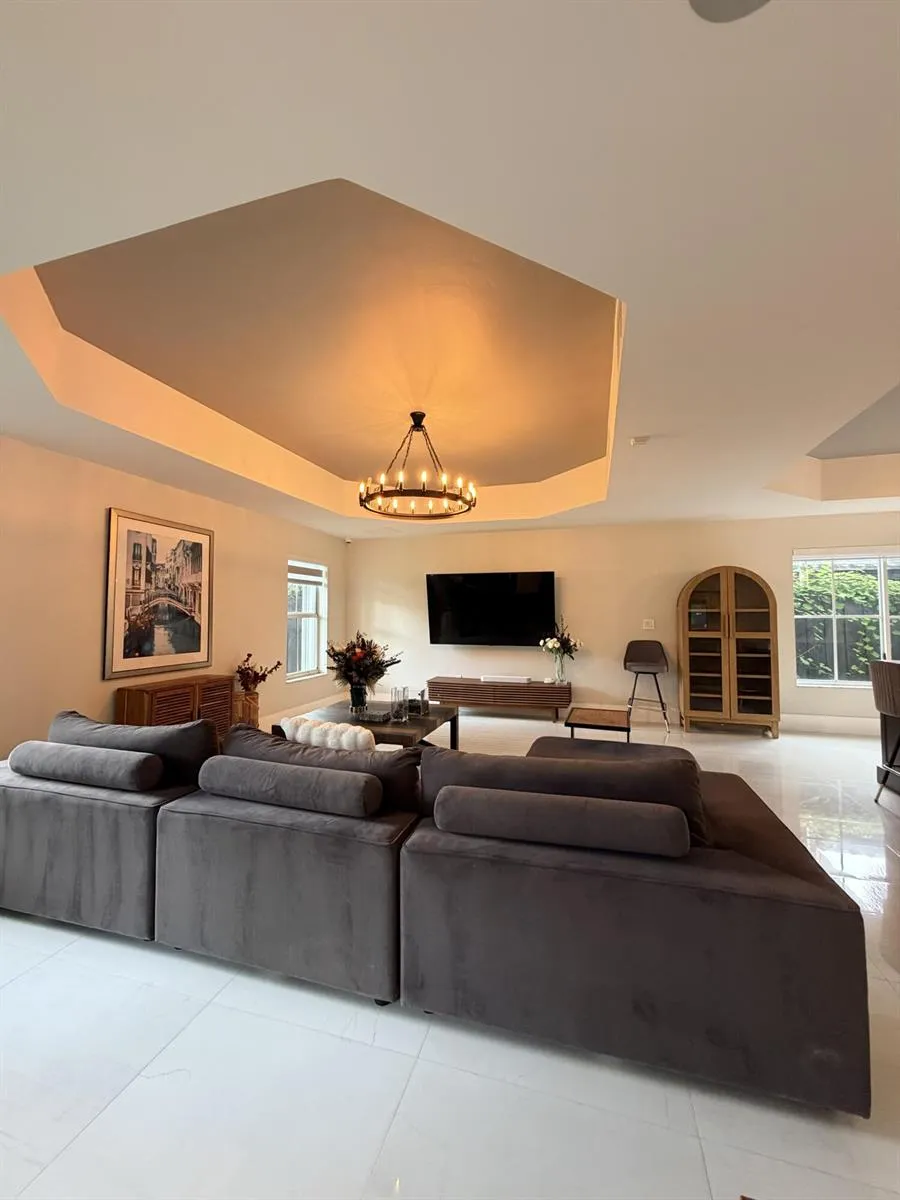 7952 NW 161ST TERRACE Miami Lakes, FL 33016