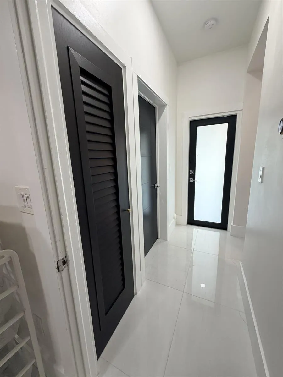 7952 NW 161ST TERRACE Miami Lakes, FL 33016