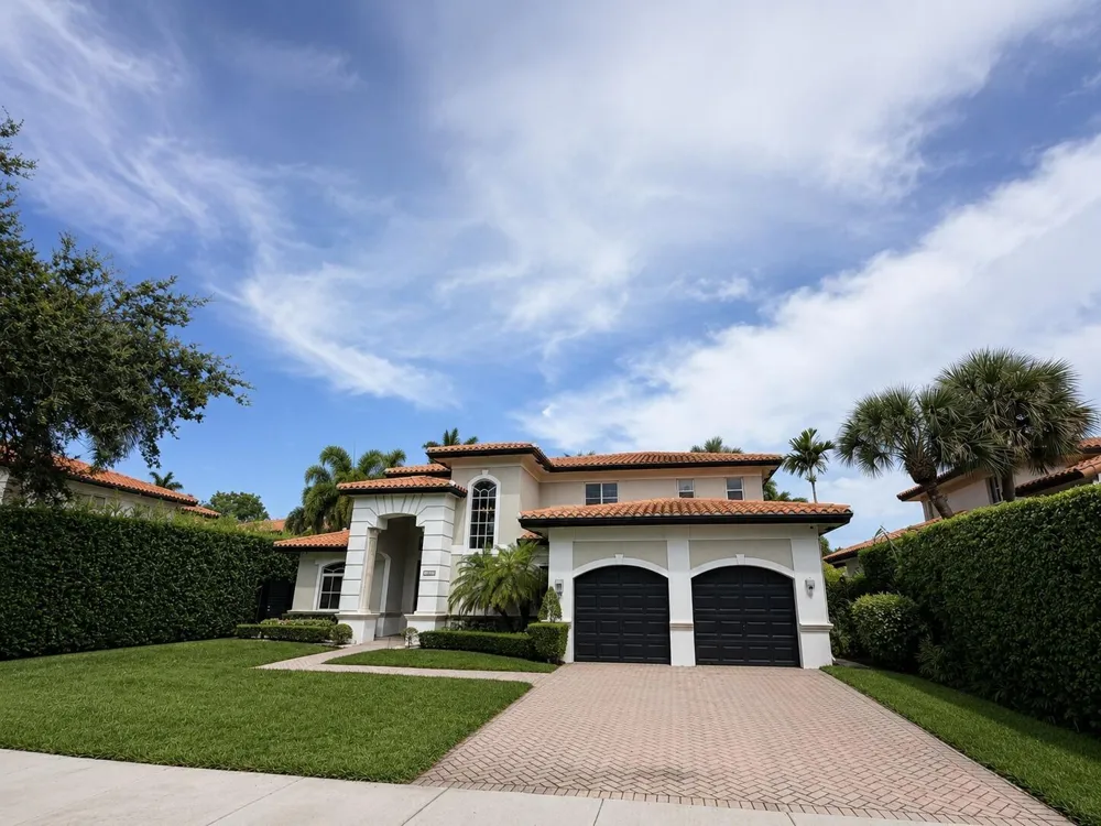 7952 NW 161ST TERRACE Miami Lakes, FL 33016