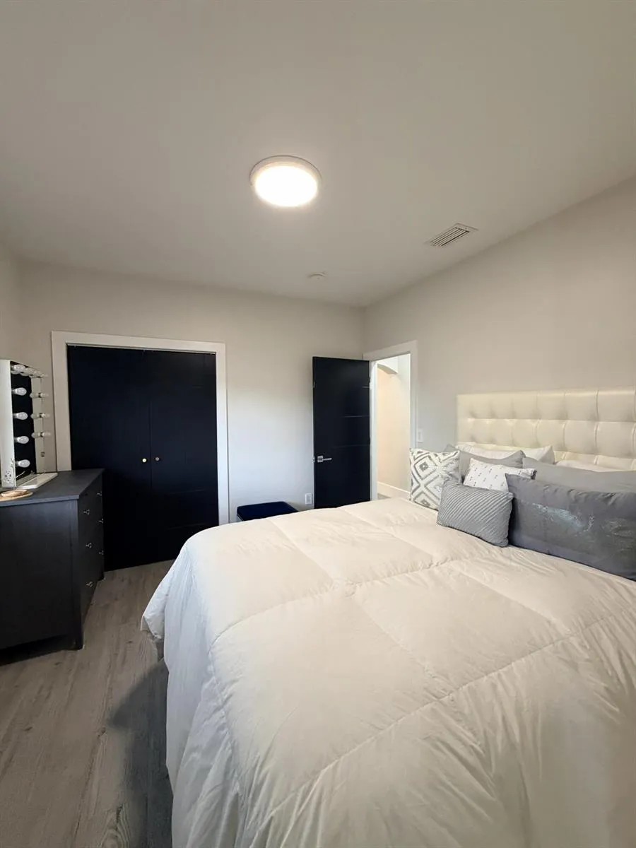 7952 NW 161ST TERRACE Miami Lakes, FL 33016