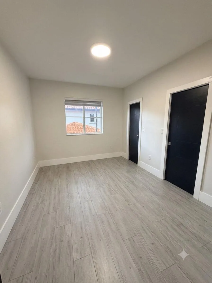 7952 NW 161ST TERRACE Miami Lakes, FL 33016
