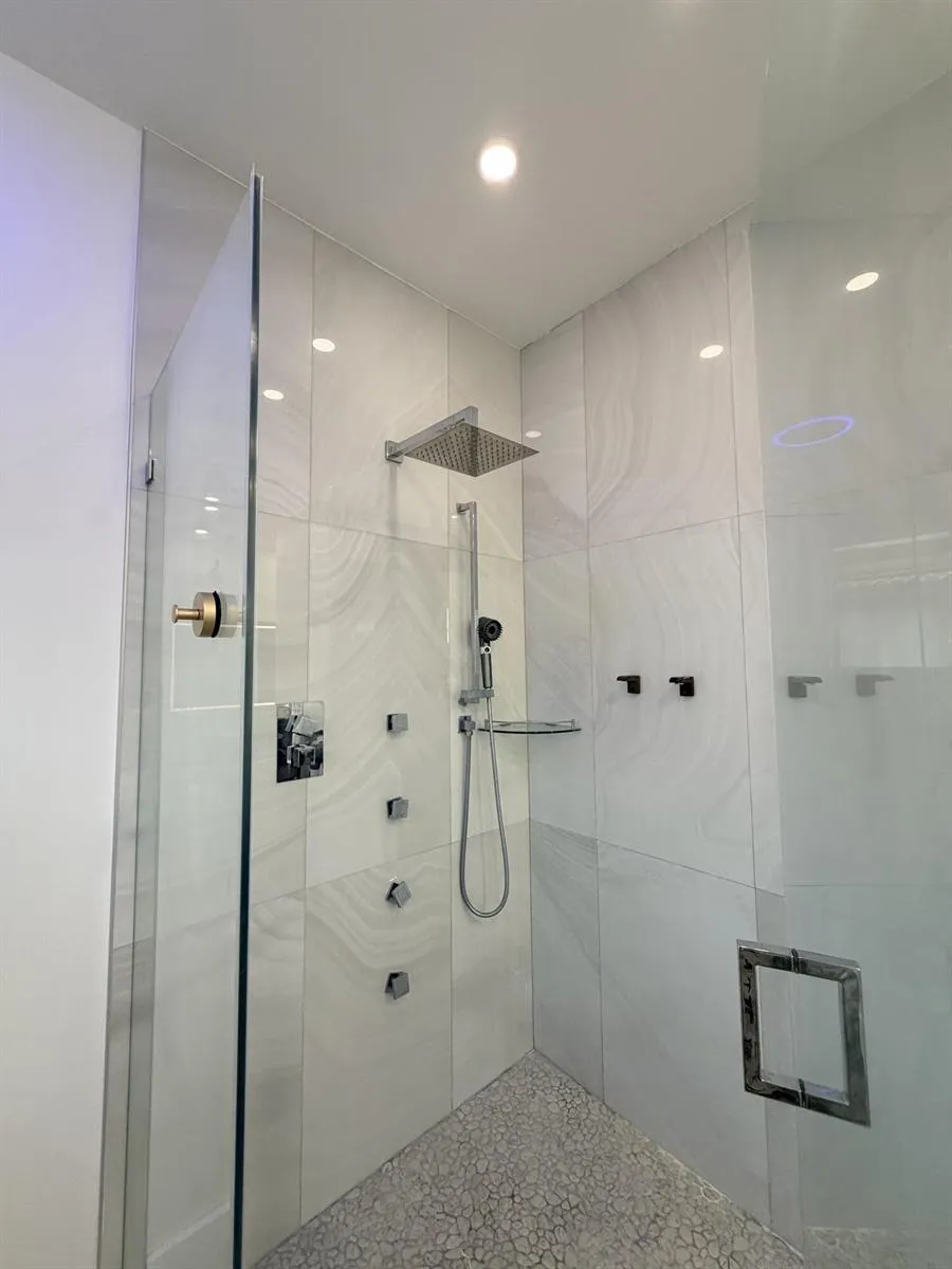 7952 NW 161ST TERRACE Miami Lakes, FL 33016