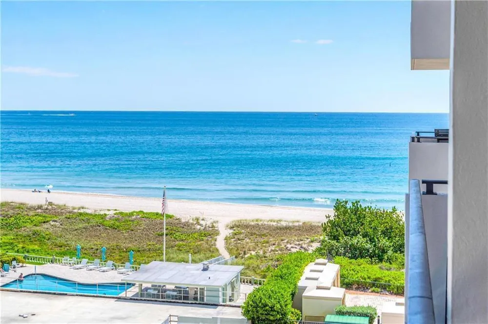 1900 S OCEAN BOULEVARD #6J Lauderdale By The Sea, FL 33062