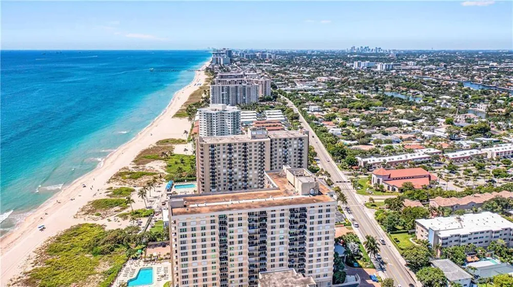 1900 S OCEAN BOULEVARD #6J Lauderdale By The Sea, FL 33062