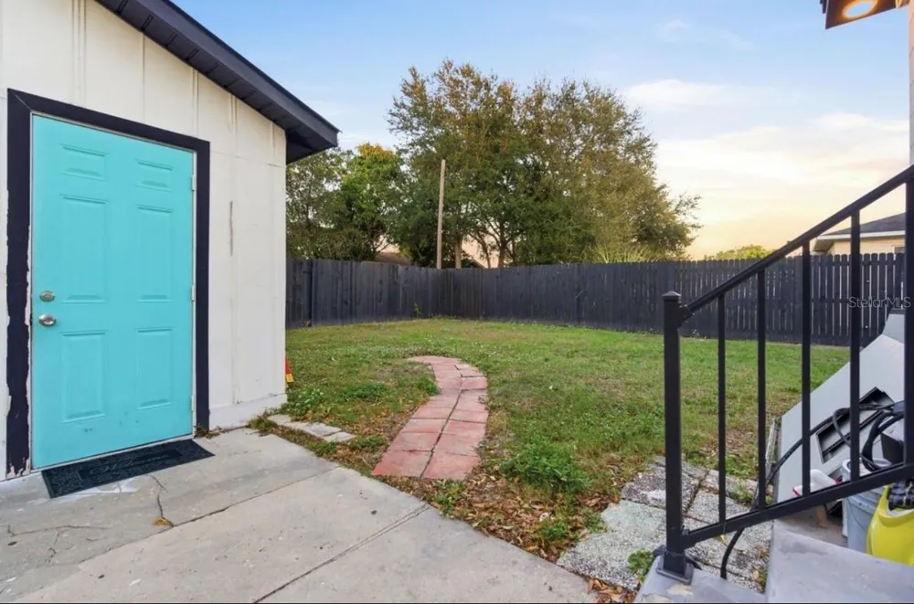 2717 W CHERRY STREET Tampa, FL 33607