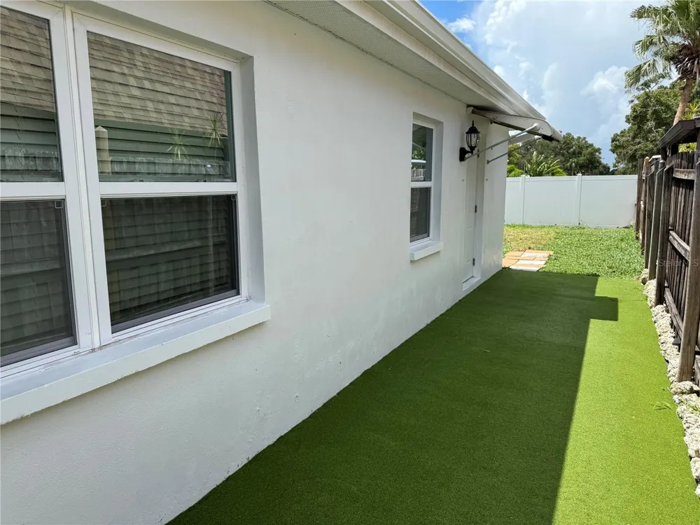674 HERITAGE LANE #A Largo, FL 33770