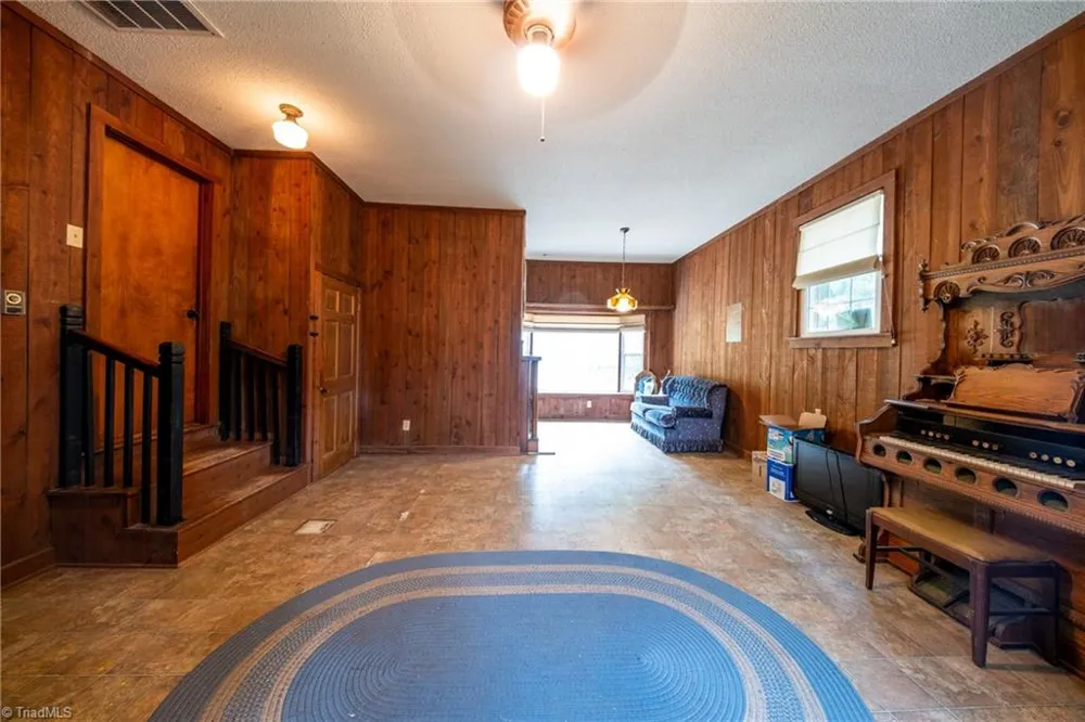 5108 Hicone Road McLeansville, NC 27301