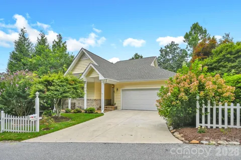 230 Carriage Summitt Way #2423