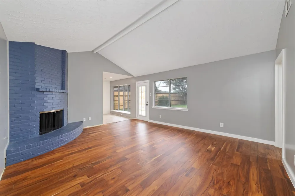 11415 Brook Meadows Lane Stafford, TX 77477