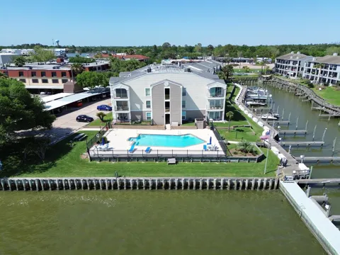 205 Yacht Club Lane #205