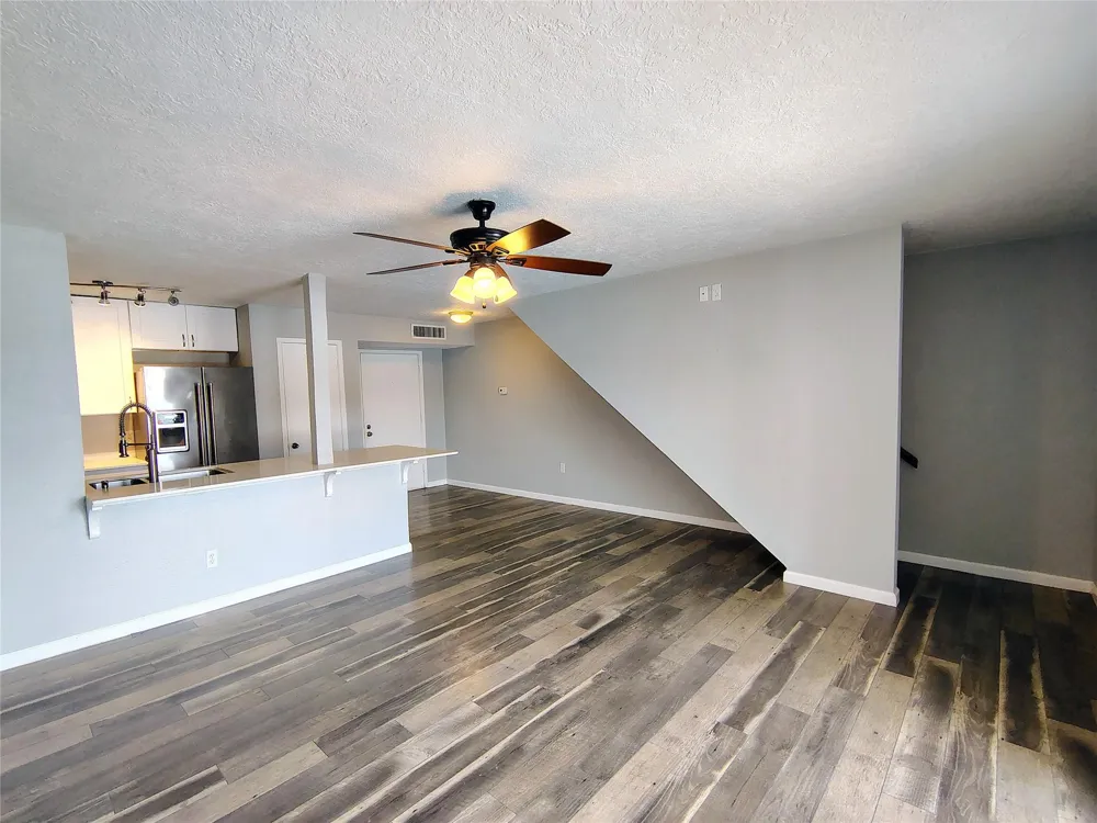 205 Yacht Club Lane #205 Seabrook, TX 77586
