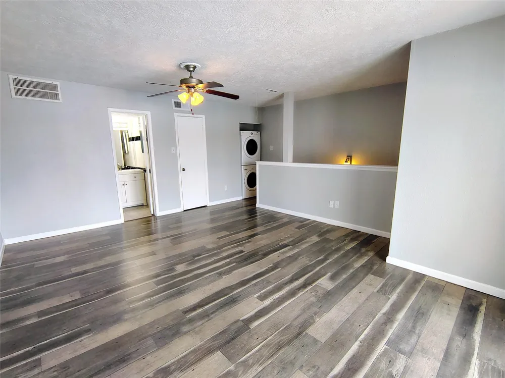 205 Yacht Club Lane #205 Seabrook, TX 77586