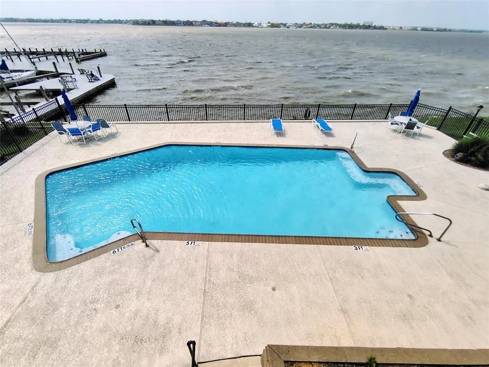 205 Yacht Club Lane #205 Seabrook, TX 77586