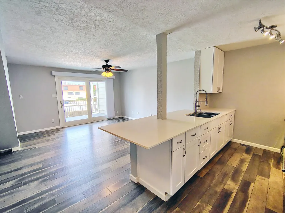 205 Yacht Club Lane #205 Seabrook, TX 77586