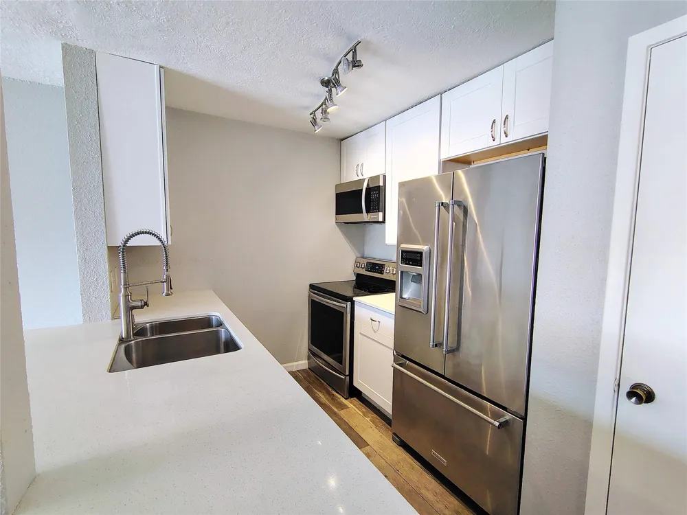 205 Yacht Club Lane #205 Seabrook, TX 77586