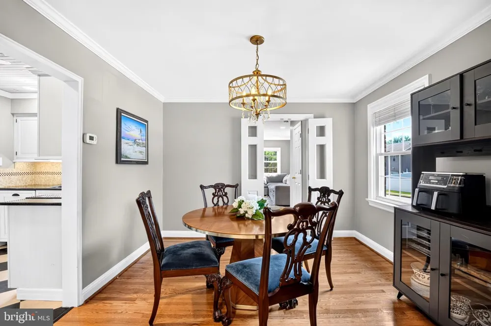 19 HARMIL ROAD Broomall, PA 19008